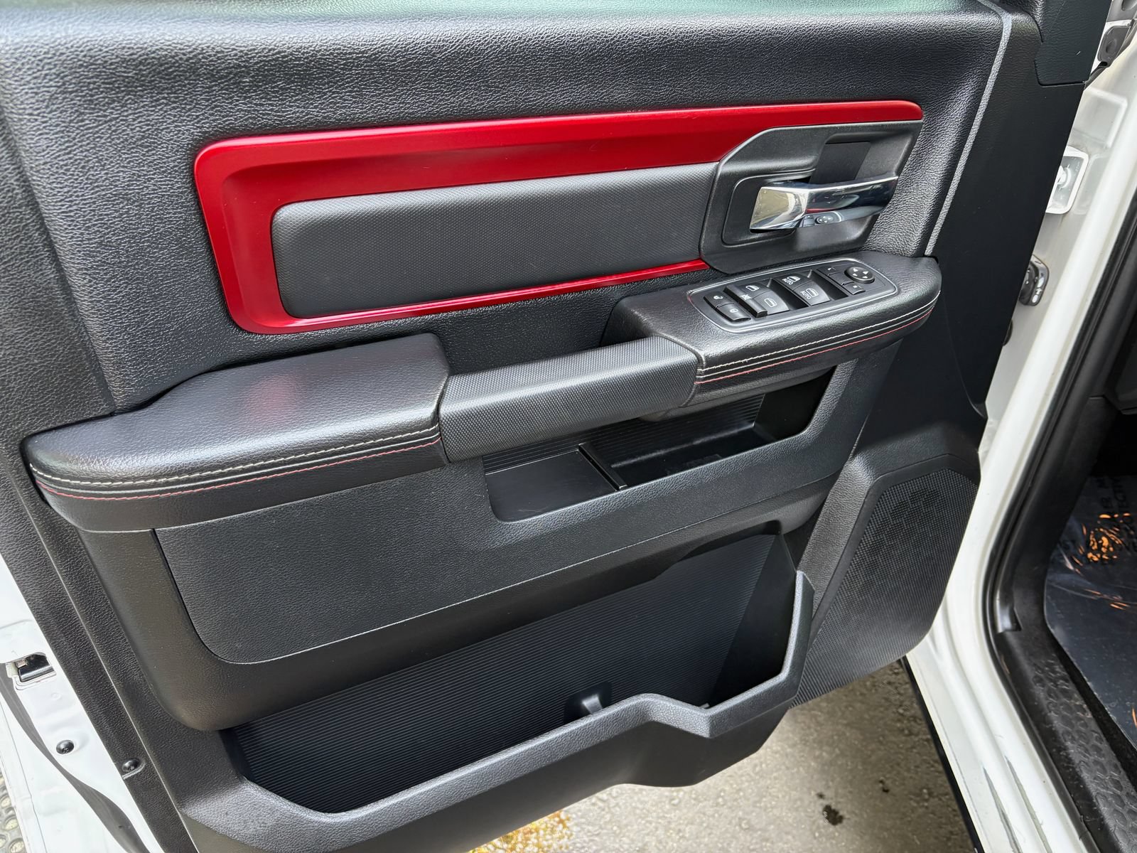 Used 2017 RAM 1500 Rebel AWD/4WD image 16