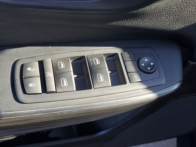 Used 2016 Jeep Cherokee Trailhawk w/ Cold Weather Group image 16