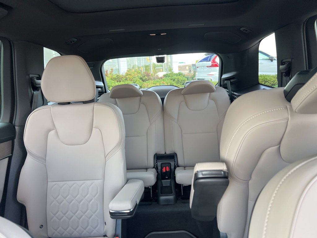 New 2026 Volvo XC90 B6 Plus image 27