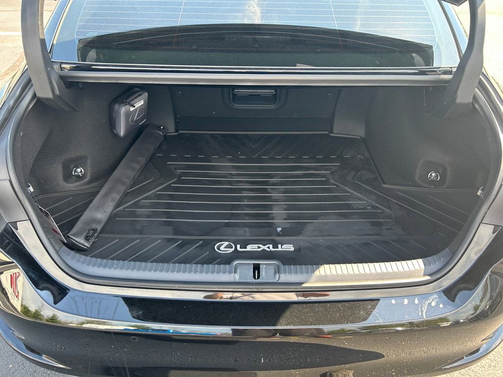 Used 2025 Lexus ES 350 Luxury w/ Accessory Package (Z1) image 28