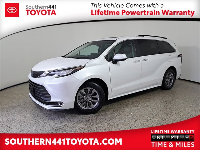 Used 2023 Toyota Sienna XLE