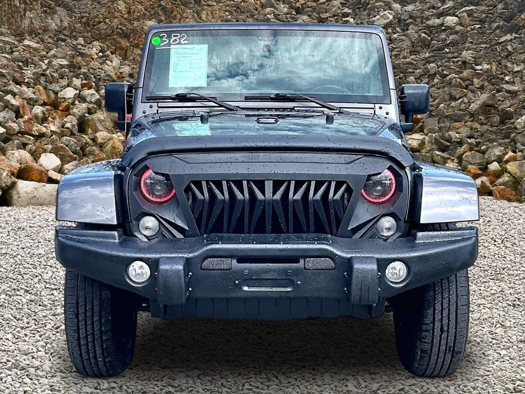 Used 2018 Jeep Wrangler Sport image 3