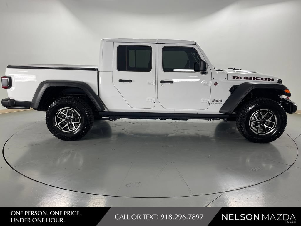 Used 2025 Jeep Gladiator Rubicon AWD/4WD image 5