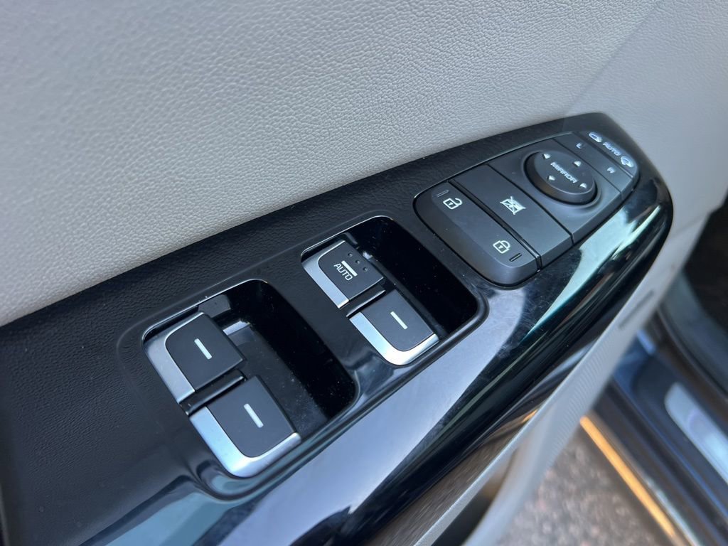 Certified 2022 Kia Sportage SX image 12