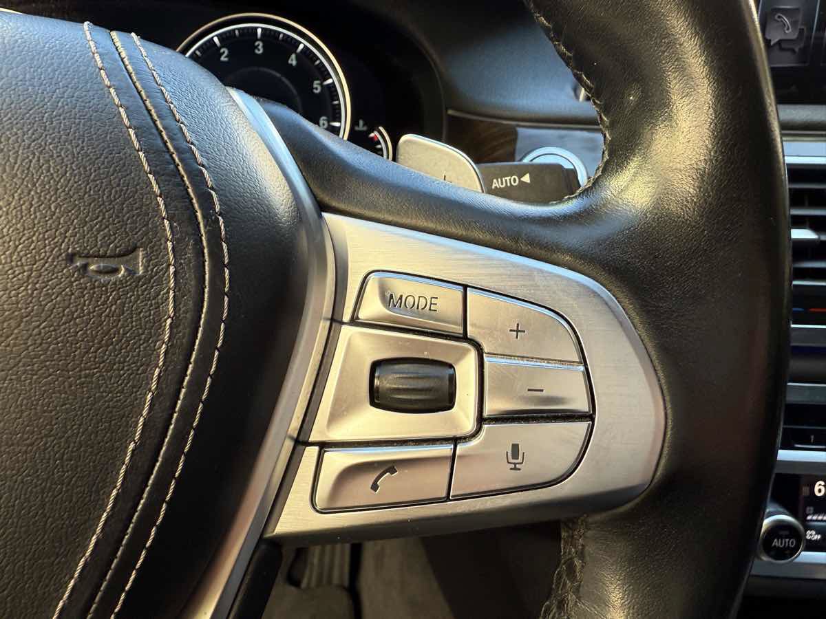Used 2016 BMW 740i RWD image 44