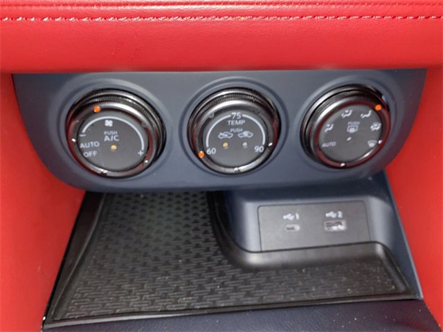 Used 2024 Nissan Z Performance w/ Floor Mat Package image 19