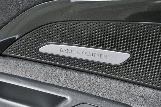 Used 2025 Audi SQ5 Premium Plus w/ Premium Plus Package AWD/4WD image 8
