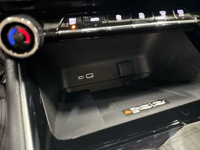 Certified 2026 Chevrolet Traverse RS w/ LPO, Floor Liner Package FWD image 30