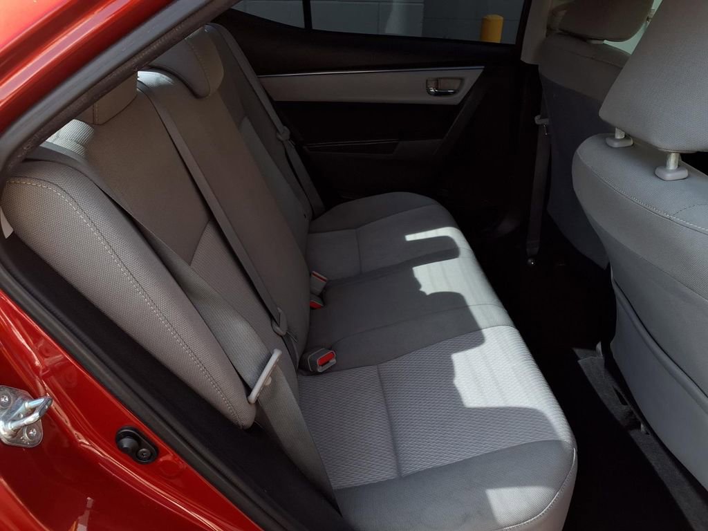 Used 2014 Toyota Corolla LE image 21