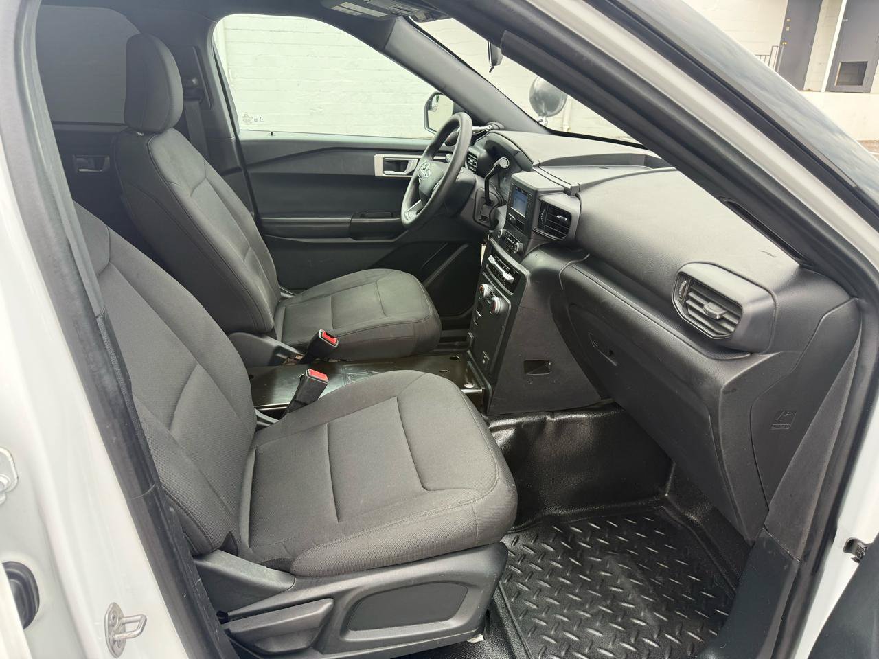 Used 2021 Ford Explorer 4WD Police Interceptor image 16
