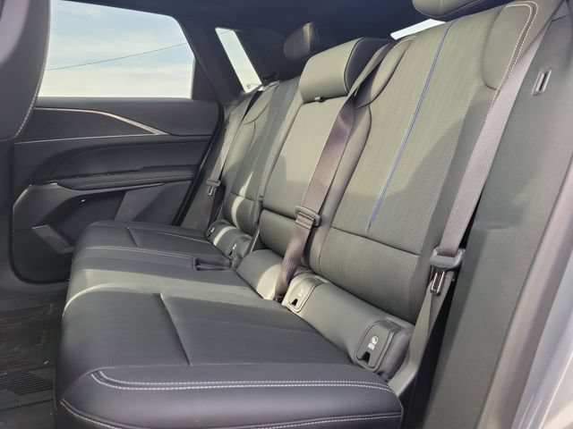 Certified 2024 Cadillac Lyriq Luxury AWD/4WD image 23