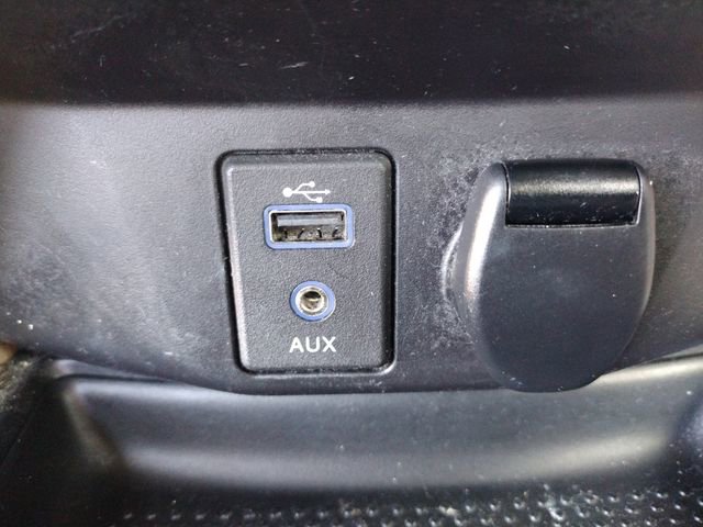 Used 2017 Nissan Rogue S image 34