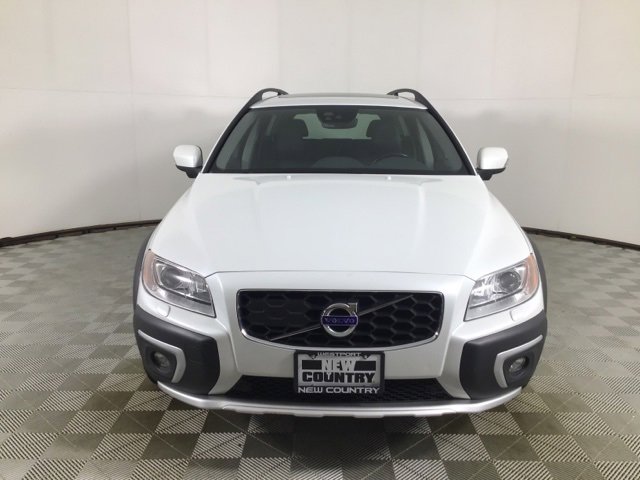 Used 2016 Volvo XC70 T5 Platinum w/ Climate Package image 2