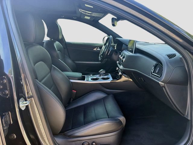 Used 2019 Kia Stinger GT2 AWD/4WD image 15
