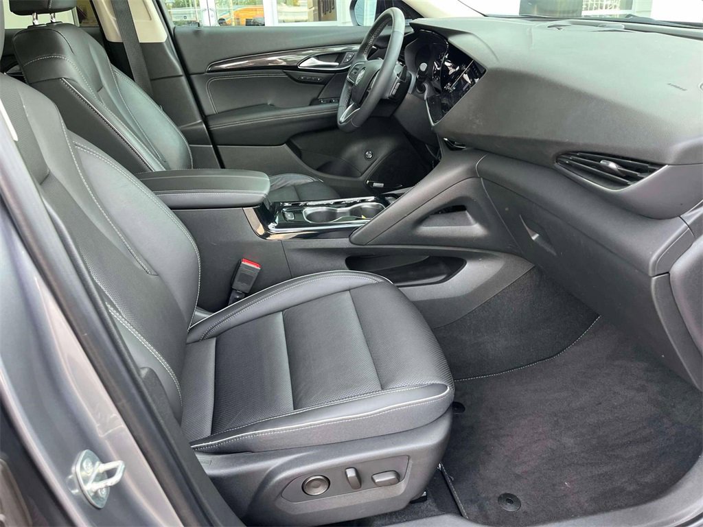 Used 2021 Buick Envision Essence w/ Technology Package I image 23