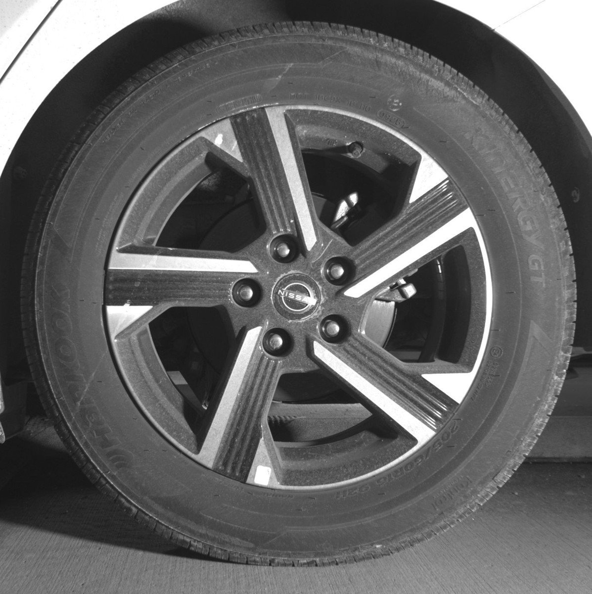 Used 2025 Nissan Sentra SV image 14