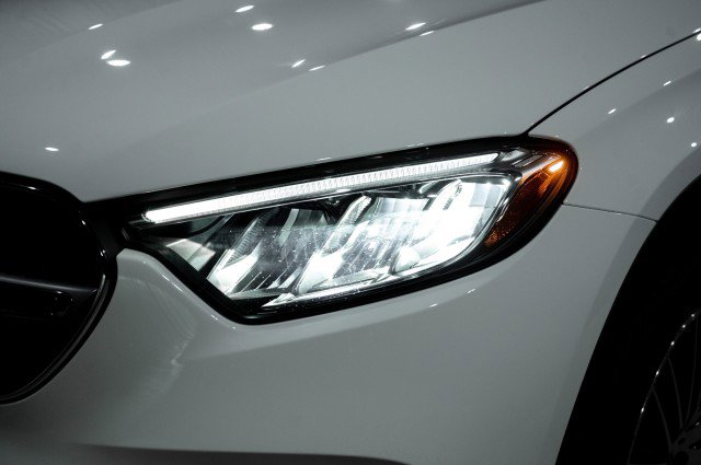 New 2025 Mercedes-Benz GLC 300 image 8