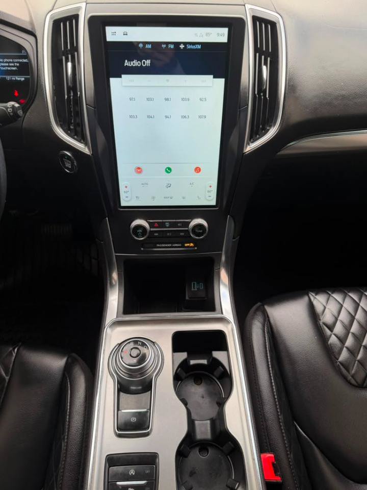 Used 2023 Ford Edge Titanium AWD/4WD image 24
