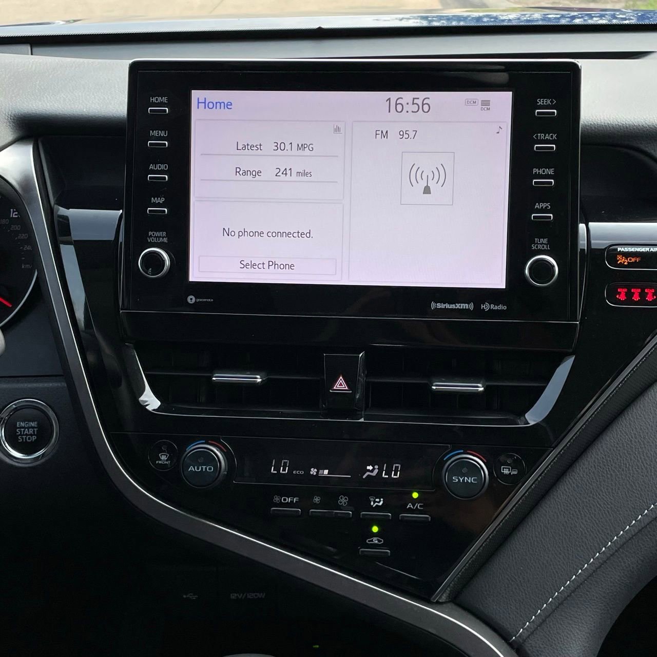 Used 2024 Toyota Camry XSE FWD image 18