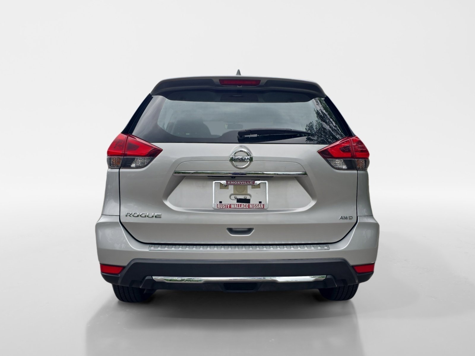 Used 2018 Nissan Rogue S AWD/4WD image 4