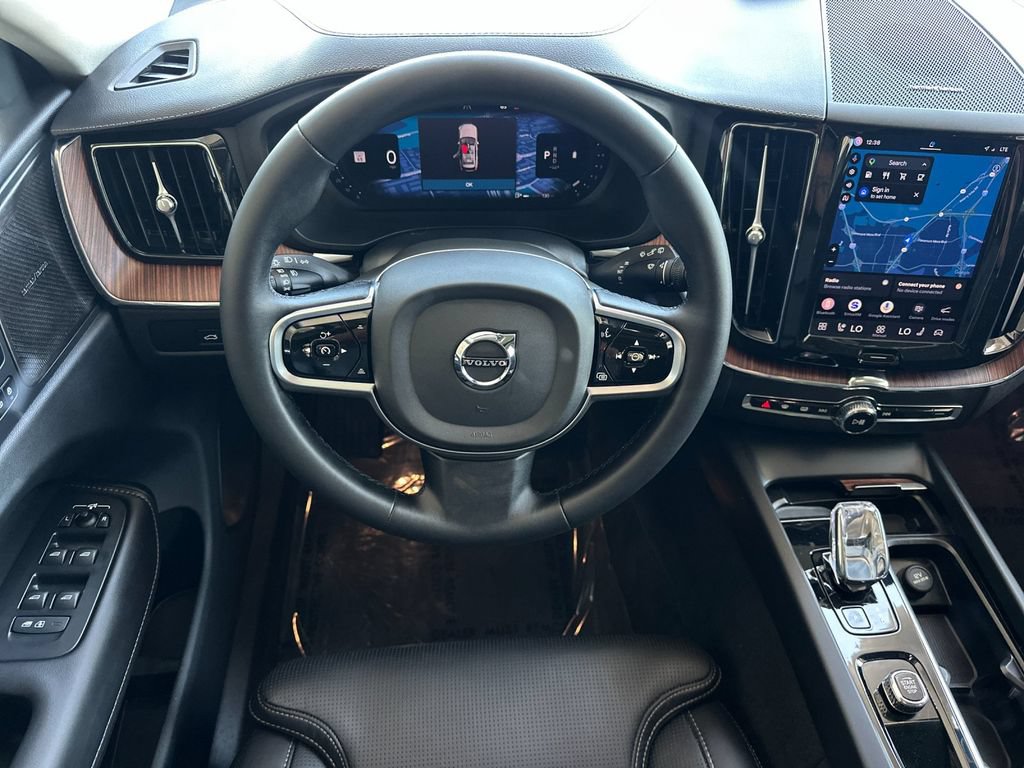 Certified 2023 Volvo XC60 B5 Ultimate AWD/4WD image 13