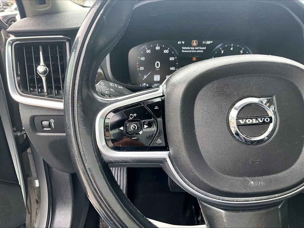 Used 2018 Volvo S90 T6 Momentum w/ Convenience Package image 16