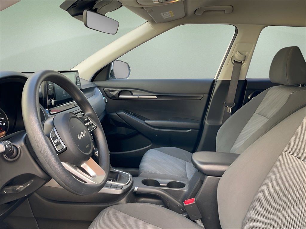 Used 2023 Kia Seltos LX image 16
