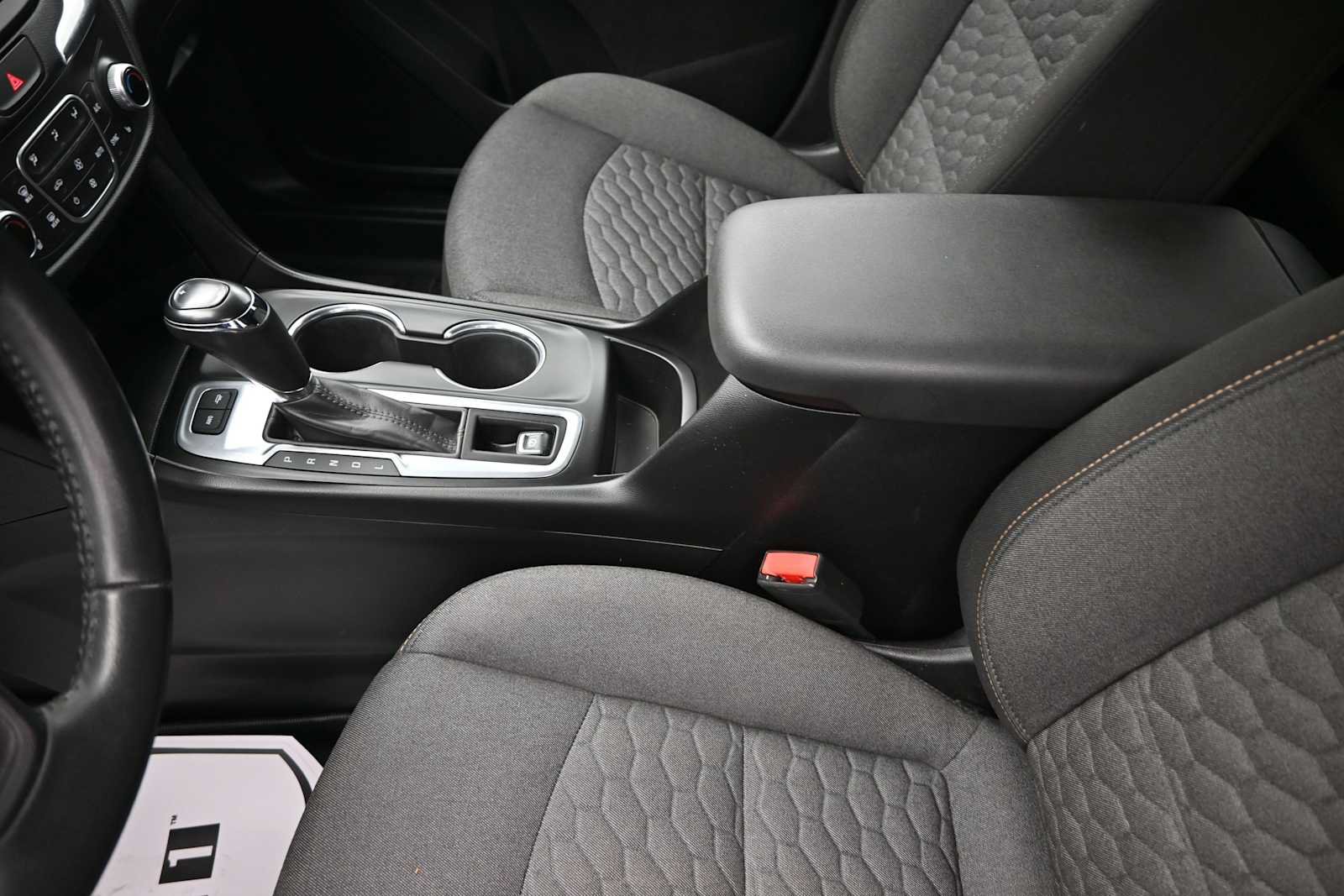 Used 2019 Chevrolet Equinox LT AWD/4WD image 17