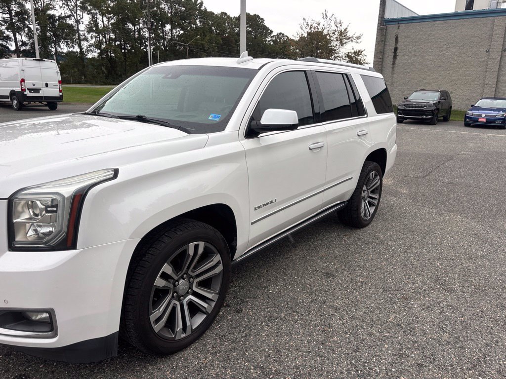 Used 2018 GMC Yukon Denali w/ Denali Ultimate Package AWD/4WD image 16