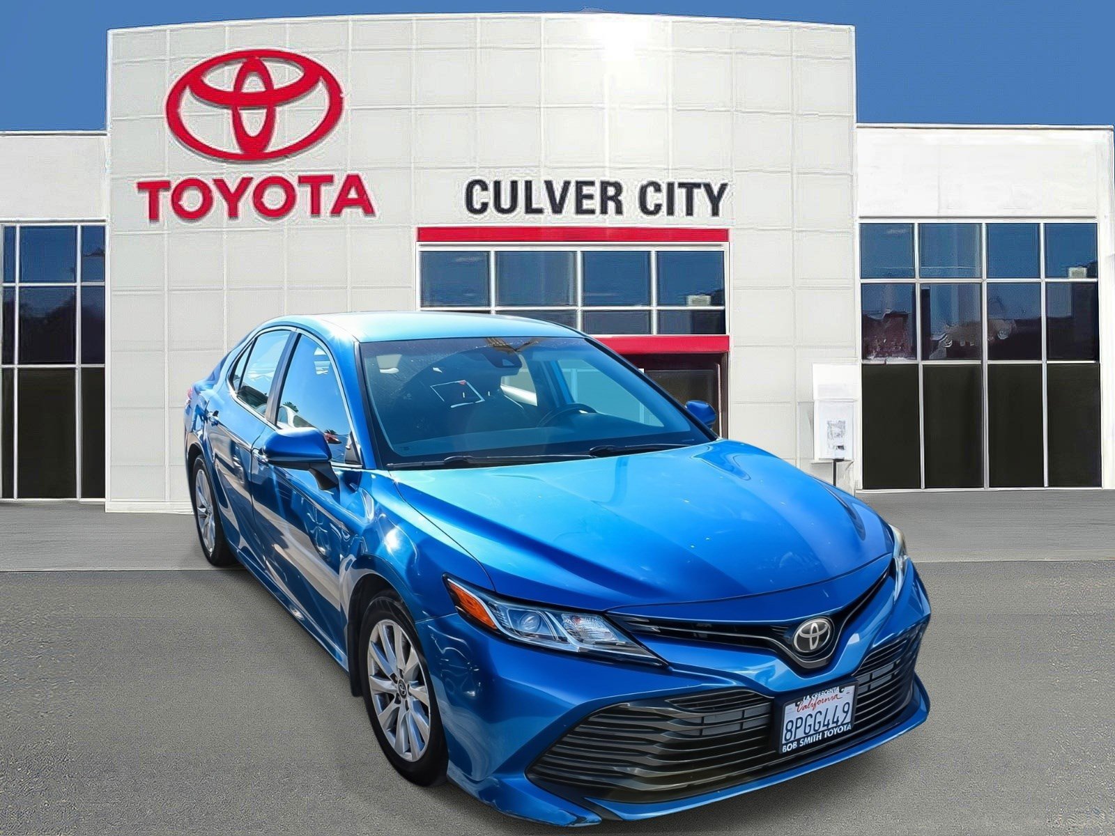 Used 2019 Toyota Camry LE image 1