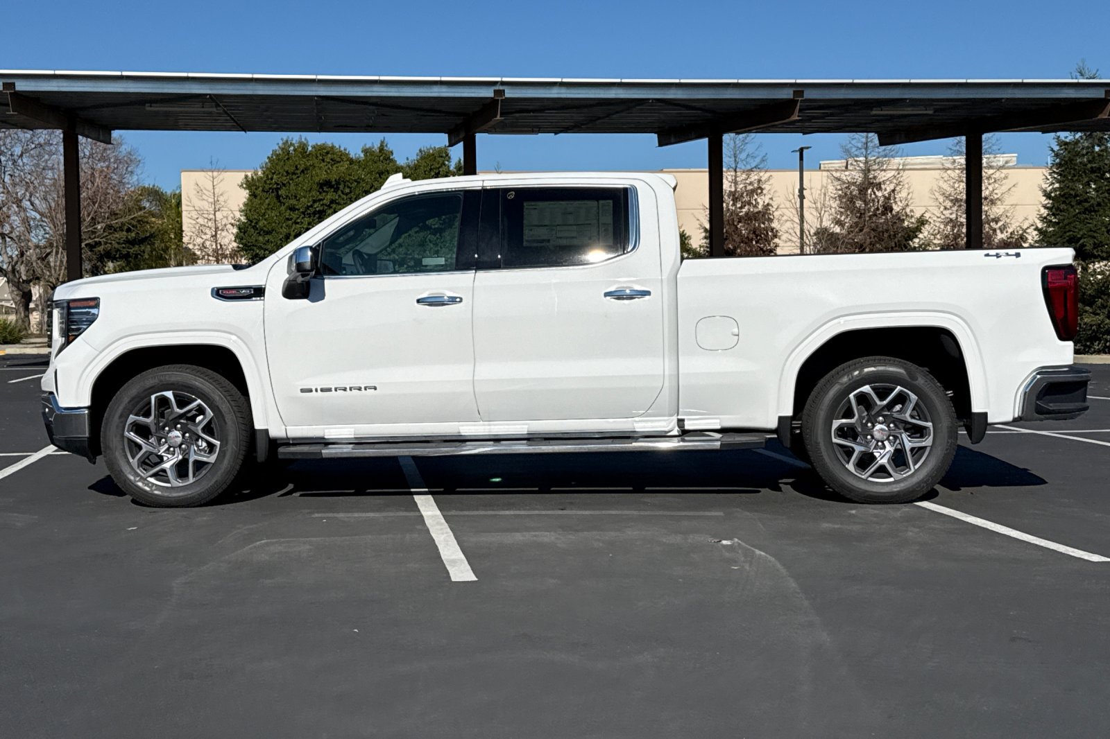 New 2026 GMC Sierra 1500 SLT w/ SLT Premium Plus Package AWD/4WD image 8
