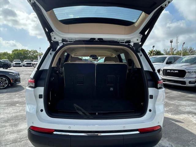 Certified 2022 Jeep Grand Cherokee L Limited RWD image 43