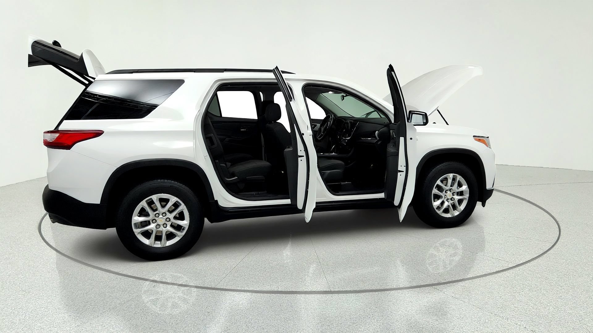 Used 2021 Chevrolet Traverse LT FWD image 13