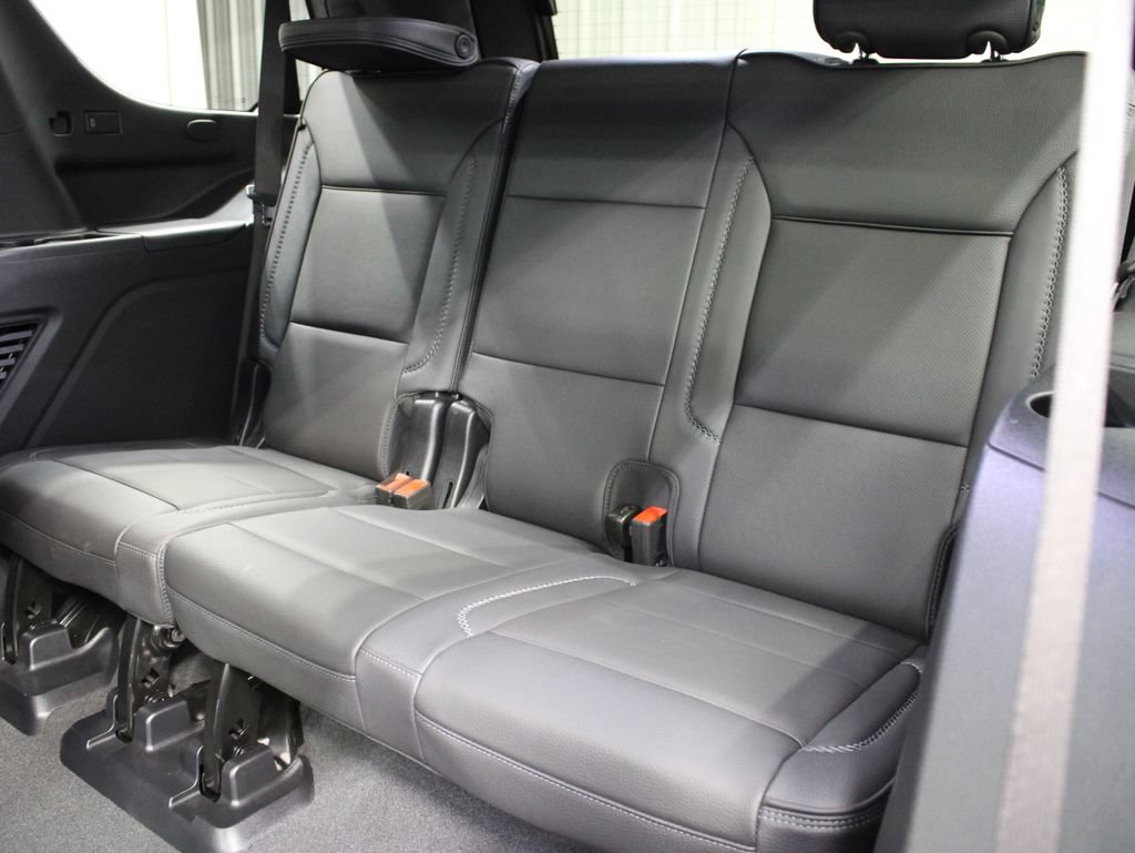 Used 2025 GMC Yukon Denali w/ Denali Reserve Package AWD/4WD image 15
