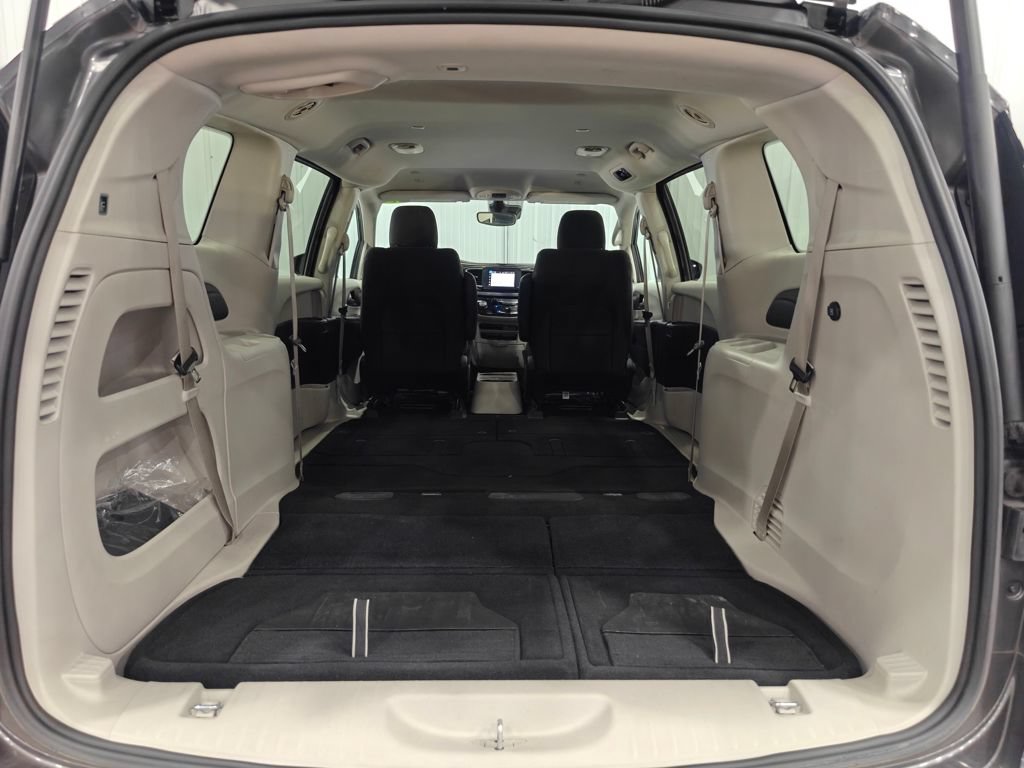 Used 2023 Chrysler Voyager LX FWD image 30