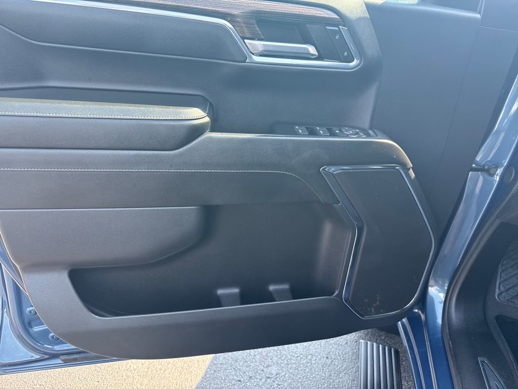 Used 2024 Chevrolet Silverado 1500 LT image 12