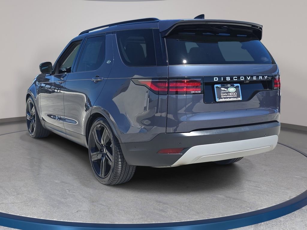 Certified 2025 Land Rover Discovery S image 7