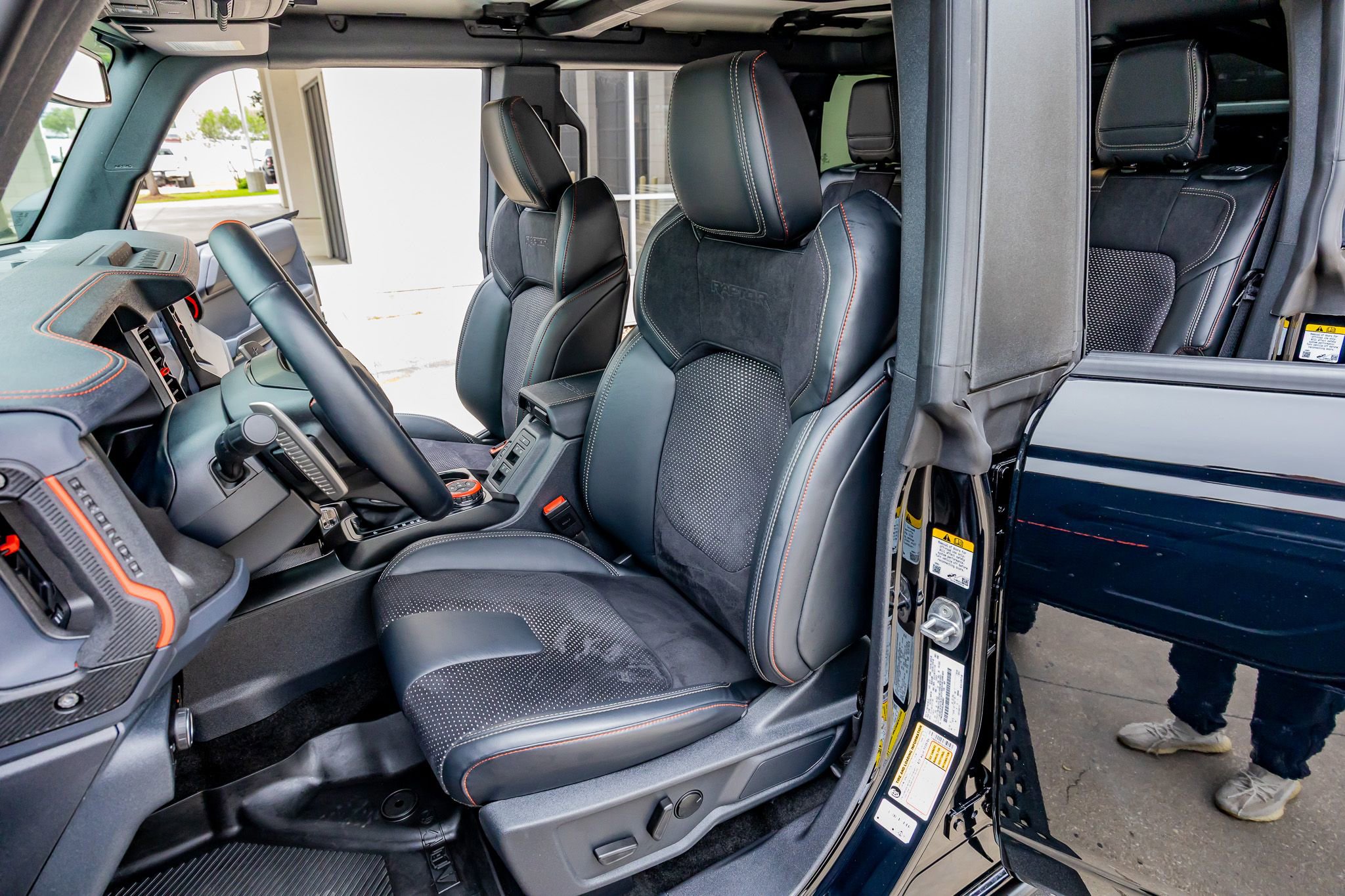 Used 2025 Ford Bronco Raptor AWD/4WD image 31