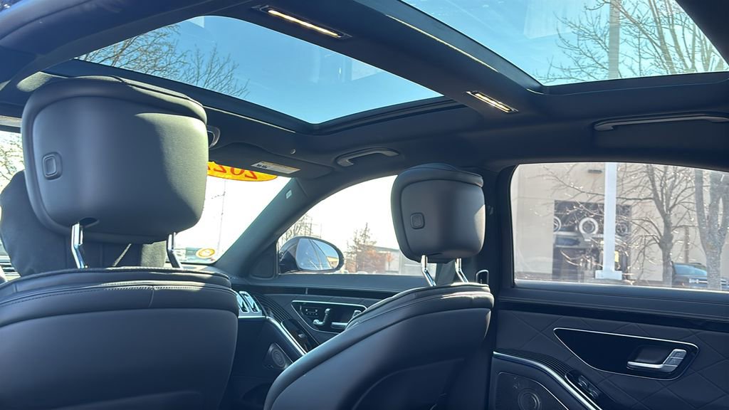 Used 2022 Mercedes-Benz S 500 4MATIC image 32