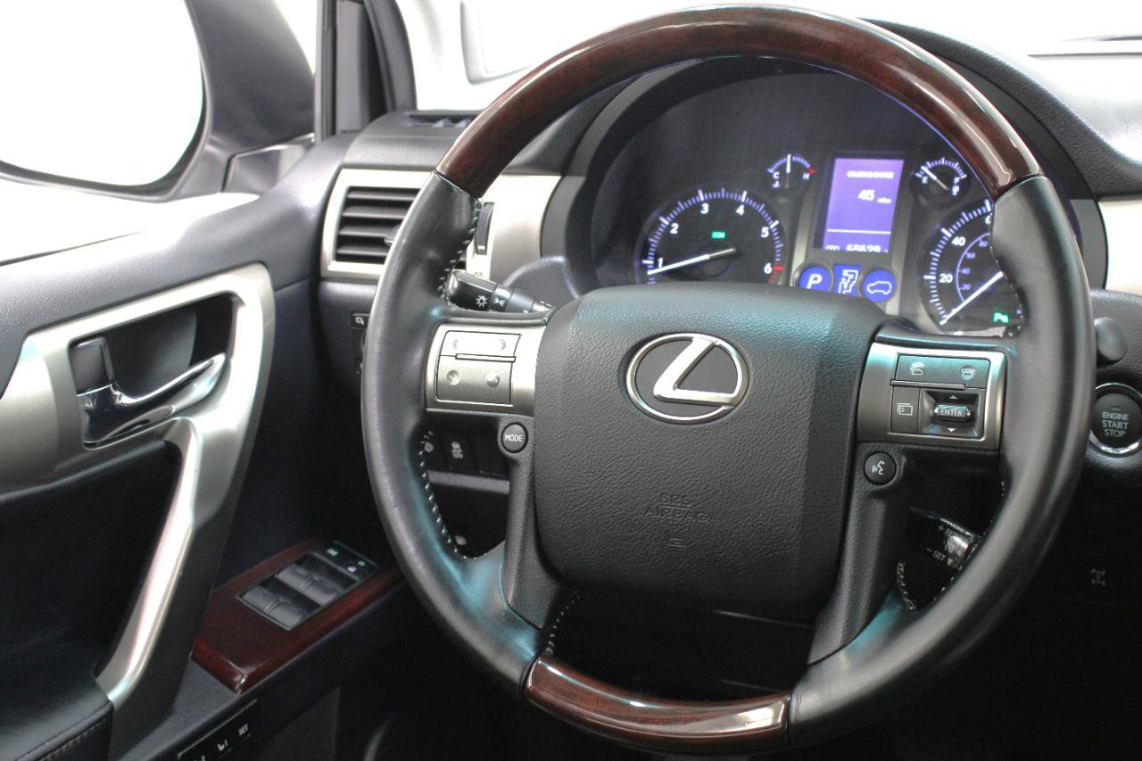 Used 2018 Lexus GX 460 Premium w/ Premium Package AWD/4WD image 54