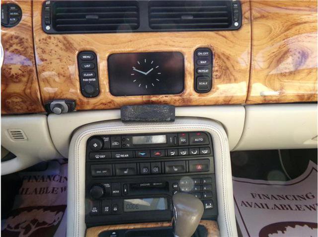 Used 2006 Jaguar XK8 Convertible RWD image 17