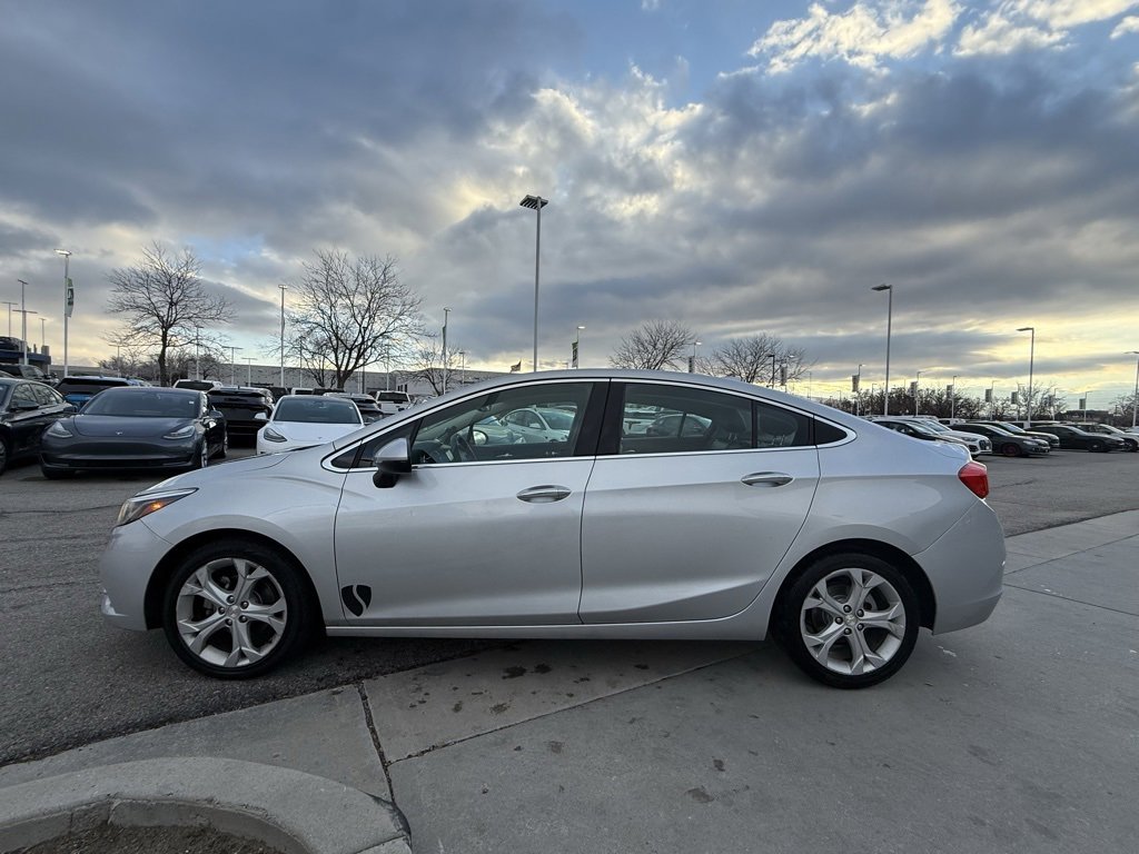 Used 2017 Chevrolet Cruze Premier image 4