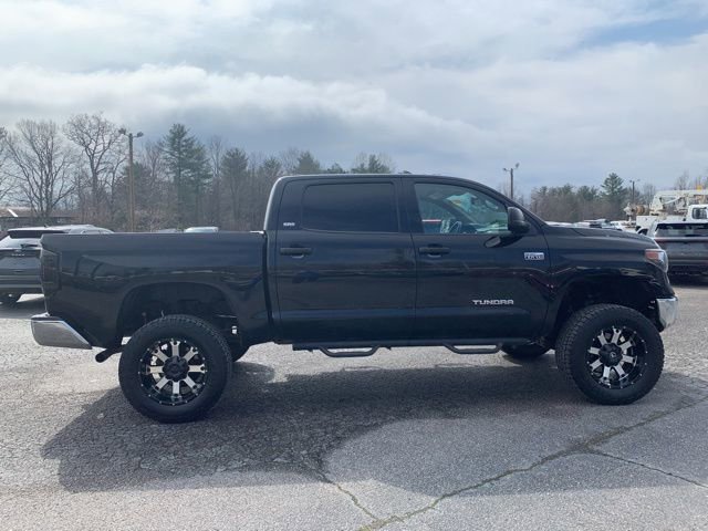 Used 2021 Toyota Tundra SR5 w/ SR5 Leather Package image 10