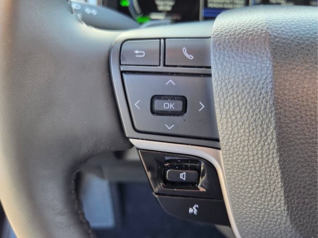 Used 2025 Toyota Camry XSE FWD image 31