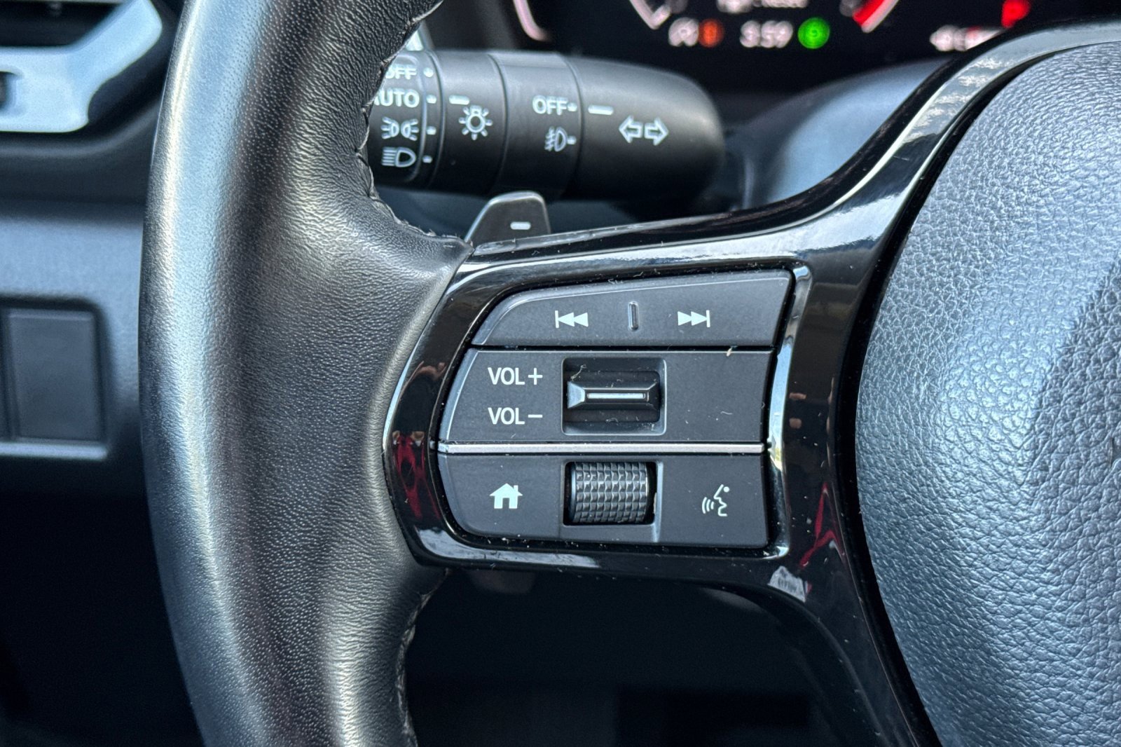 Used 2024 Honda Pilot EX-L image 37