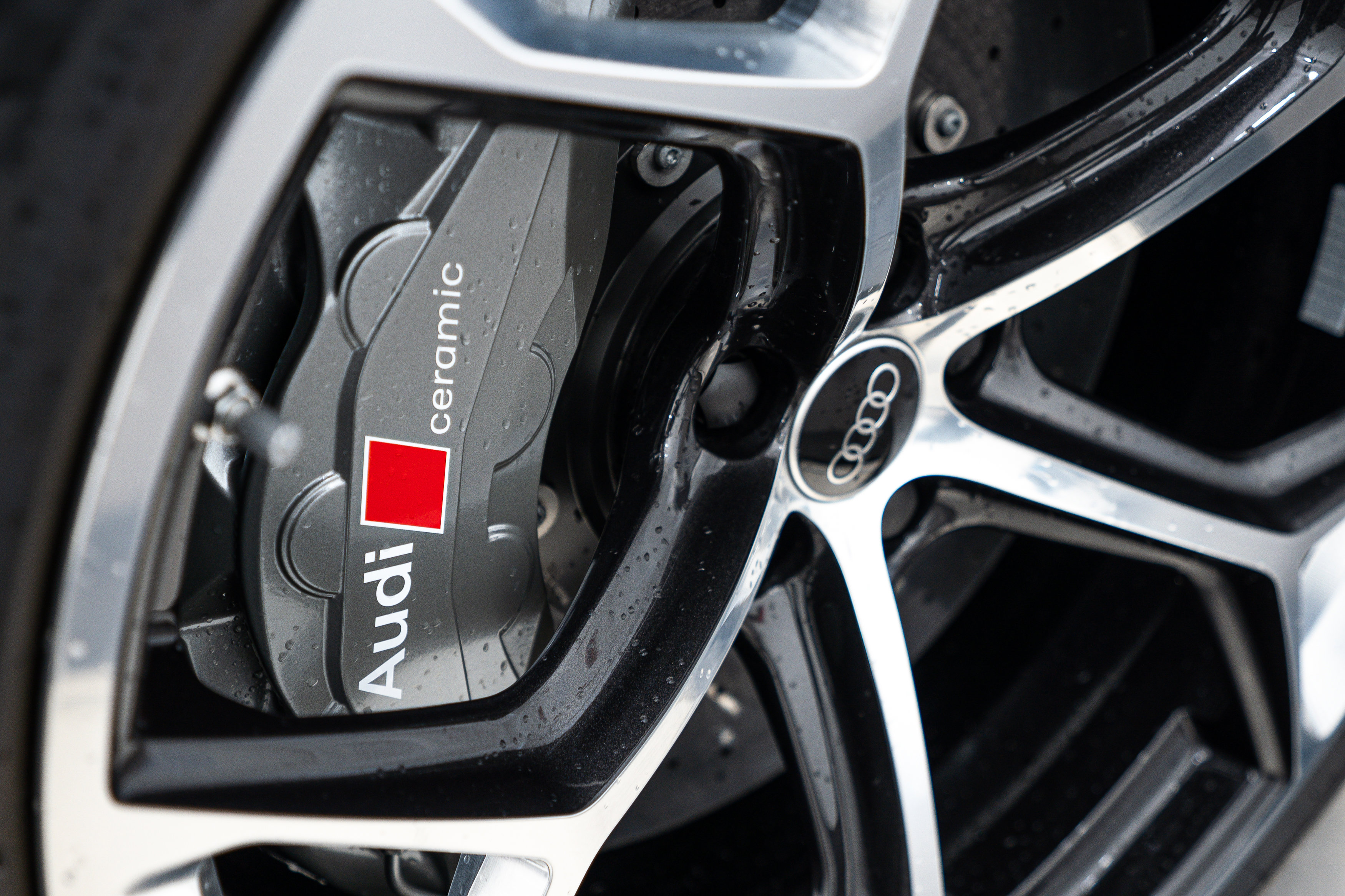 New 2025 Audi RS 6 performance image 20