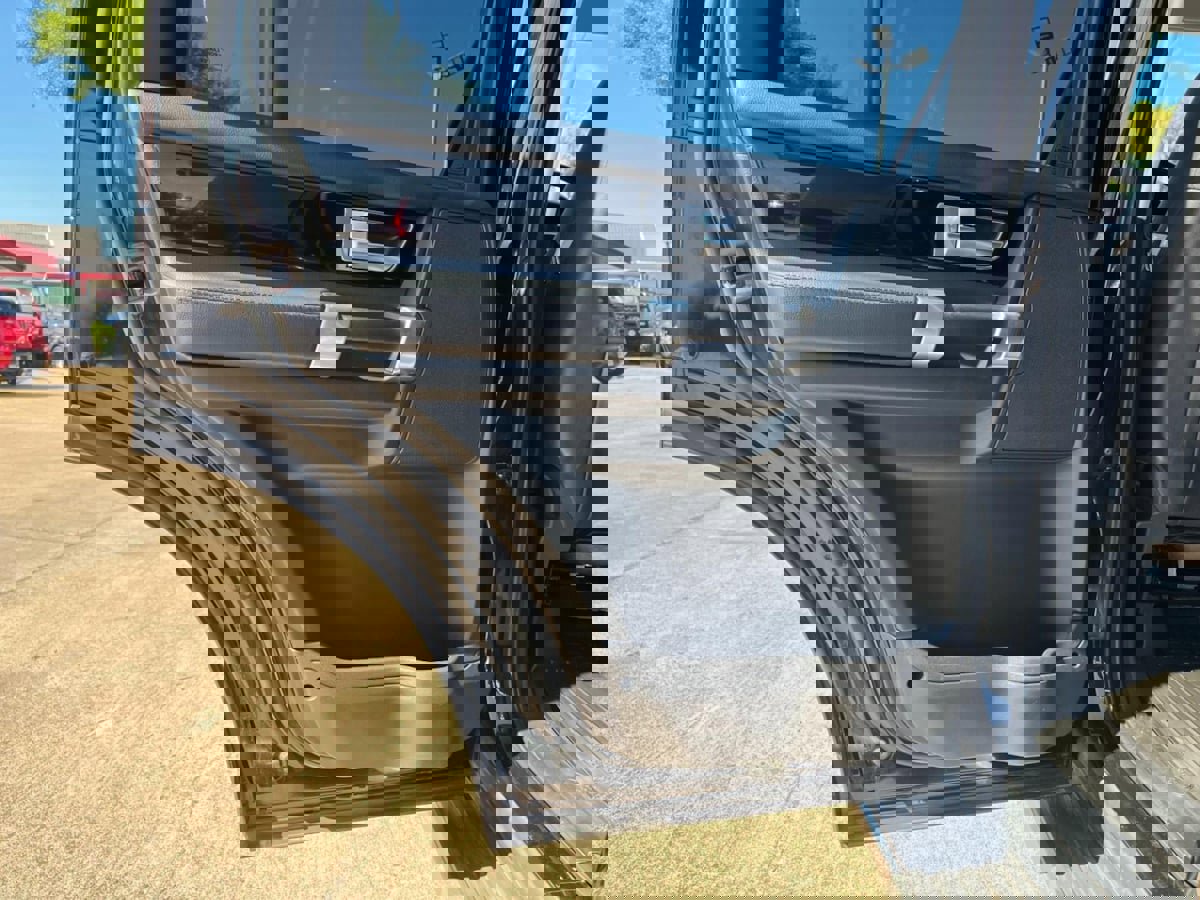 Used 2016 Land Rover LR4 HSE Silver Edition image 26