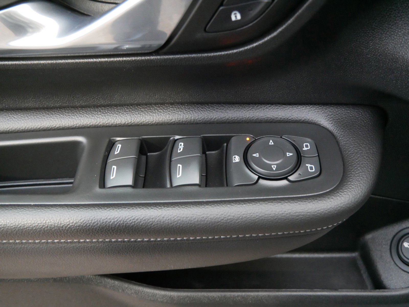 Used 2022 GMC Terrain SLT w/ Infotainment Package II image 16