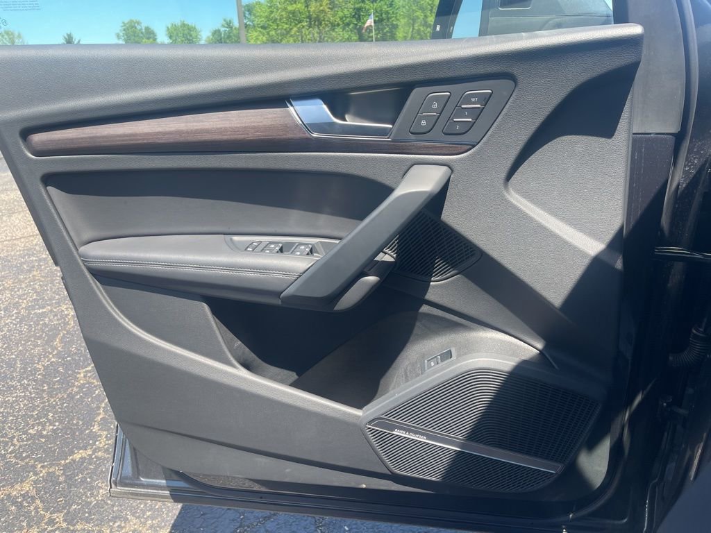 Used 2023 Audi Q5 2.0T Premium Plus AWD/4WD image 41