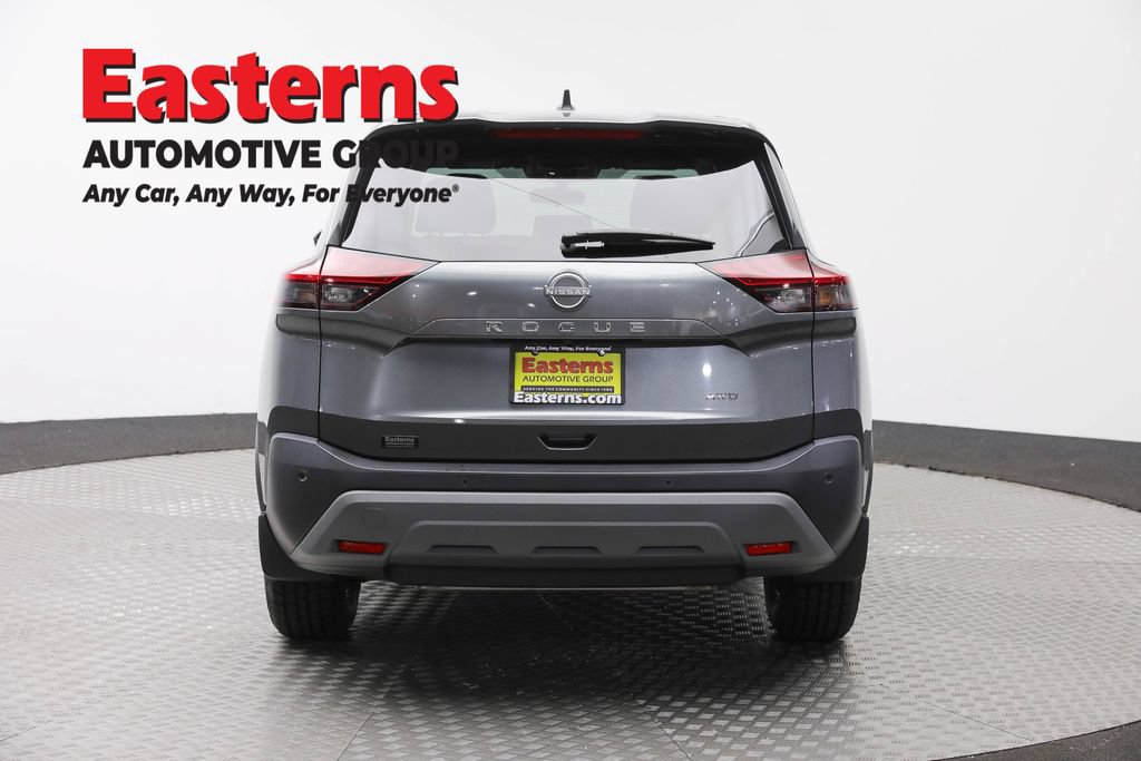 Used 2023 Nissan Rogue S AWD/4WD image 6